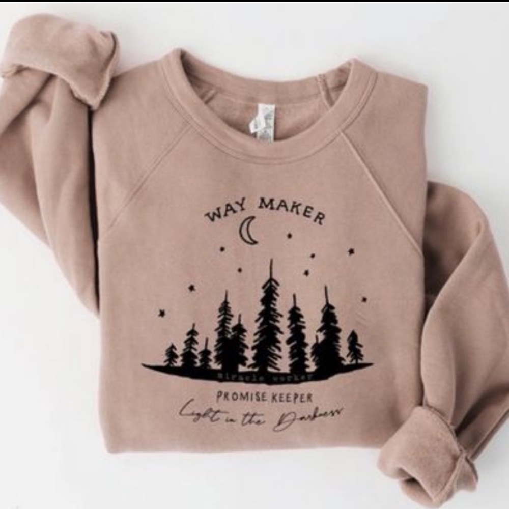 Soft and cozy sweatshirt! Taupe color✝️